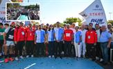 İstanbul Tuzla’da Avrupa Hareketlilik Haftası kapsamında düzenlenen Tuzla Run Fest’in son gününde gerçekleştirilen 5 kilometre Halk Koşusu ve 10 kilometre Yol Koşusu’nda binlerce sporcu sahilde buluştu. 5 kilometrelik halk koşusunun başlangıcını Tuzla Belediye Başkanı Eren Ali Bingöl yaptı.