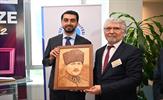 Tuzla Belediyesi Rumeli Kültür Merkezi’nde 23 ustanın hazırladığı 70 eserden oluşan ‘8. Yakma Resim Sergisi’ sanatseverlere kapılarını açtı.