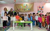 Tuzla Anne-Çocuk Eğitim Modeli ile Kadın İstihdam ve Kariyer Merkezi Projesi kapsamında 18-40 yaş arası çocuklu annelere yönelik mesleki eğitimler, yönetici geliştirme eğitim programı, kariyer gelişim eğitimleri, yönetici geliştirme eğitimleri ve işe geçiş eğitim seminerleri veriliyor. 