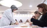 Tuzla Belediyesi, ‘Herkes İçin Sanat Her Yerde Sanat’ workshop etkinlikleri kapsamında, ilçede yaşayan vatandaşlara sepet örücülüğü sanatını öğreten atölye çalışması düzenledi.