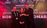 Tuzla Belediyesi Spor Kulübü öğrencisi Gizem Nur Köknar, Kocaeli’nde düzenlenen büyük kadınlar Boks Türkiye Şampiyonası’nda 50 kiloda Türkiye şampiyon oldu. 