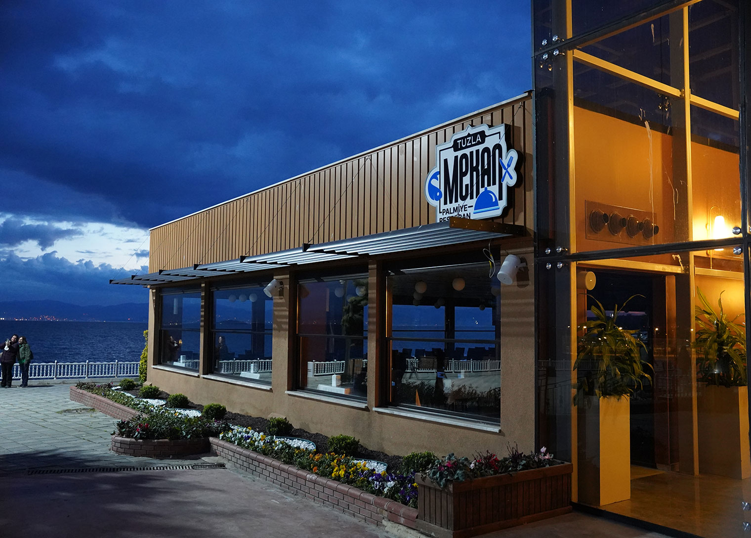 Tuzla Mekan Palmiye yenilenen yüzüyle yeniden hizmete açılıyor