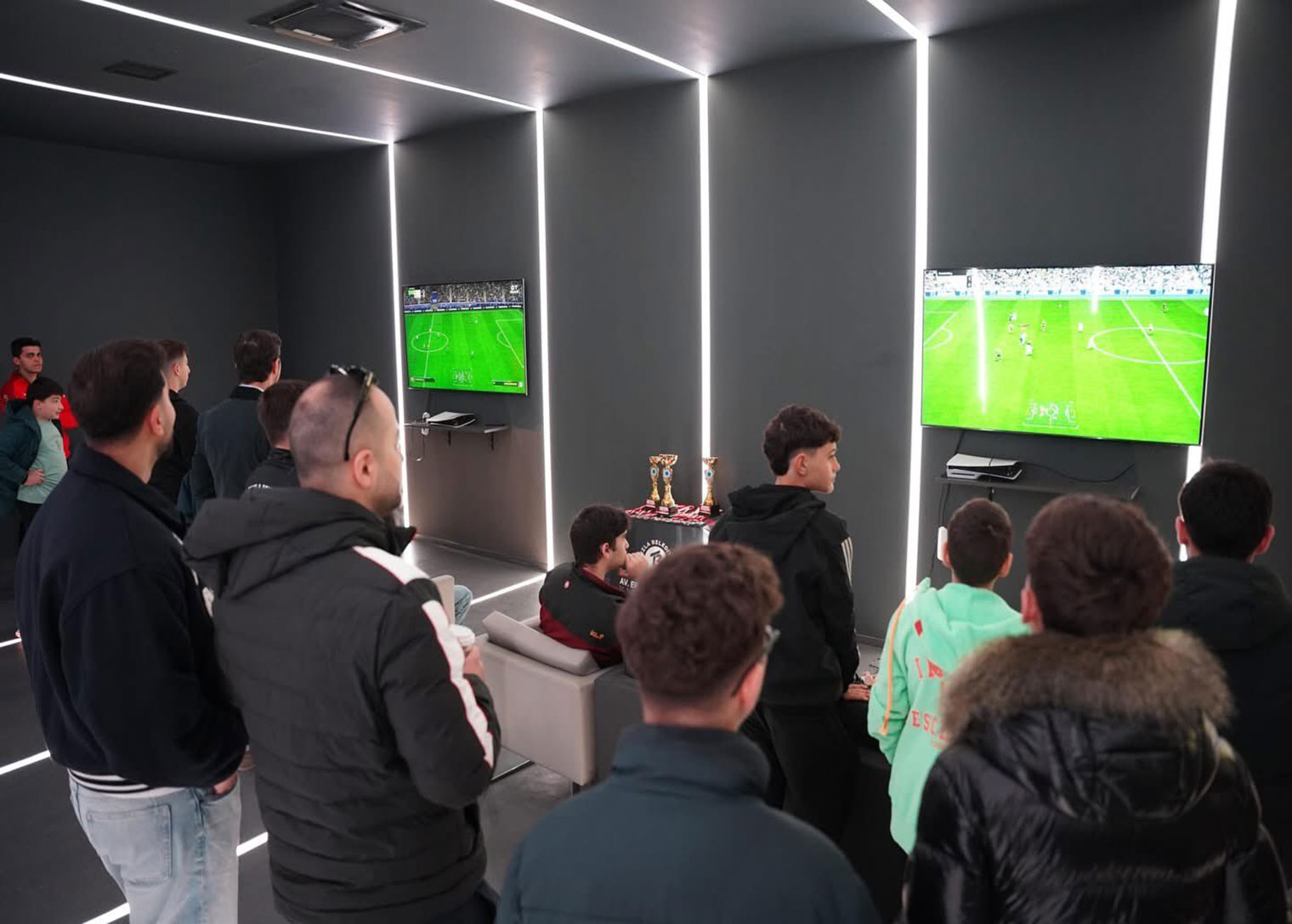 Tuzla’da 23 Nisan’a özel FIFA turnuvasında ödüller sahiplerini buldu   