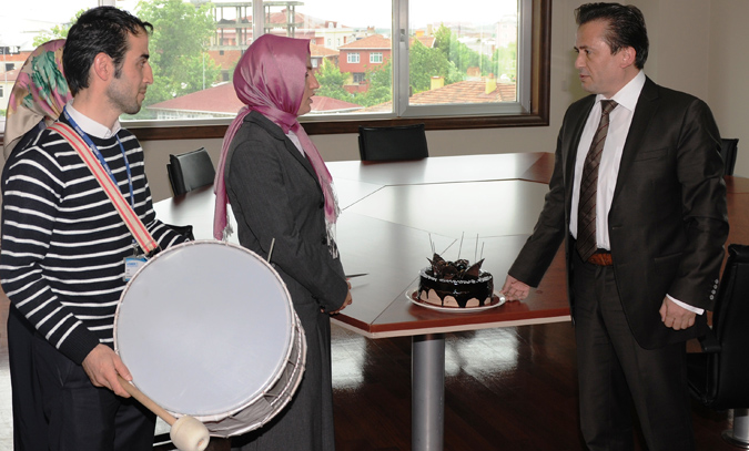 T C Tuzla Belediyesi Resmi Web Sitesi Orhanli Ismek Ten Baskan Yazici Ya Surpriz Karsilama