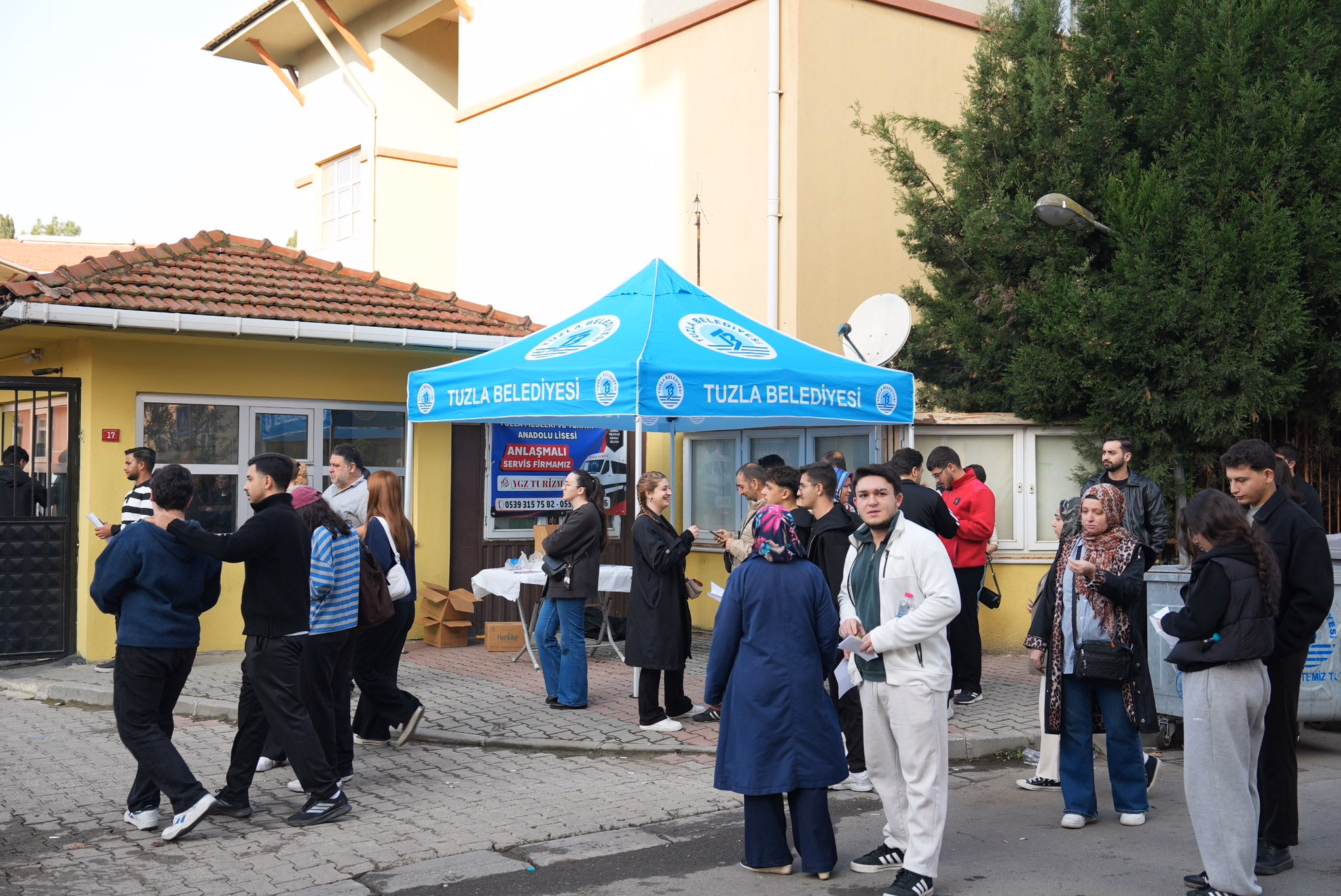 Tuzla Belediyesi’nden KPSS adaylarına ikram