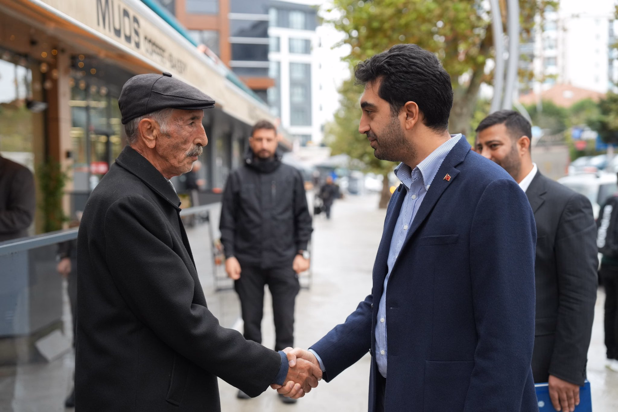 Başkan Bingöl Aydınlı Mahallesi’nde esnaf ve vatandaşlarla buluştu - Görsel 1