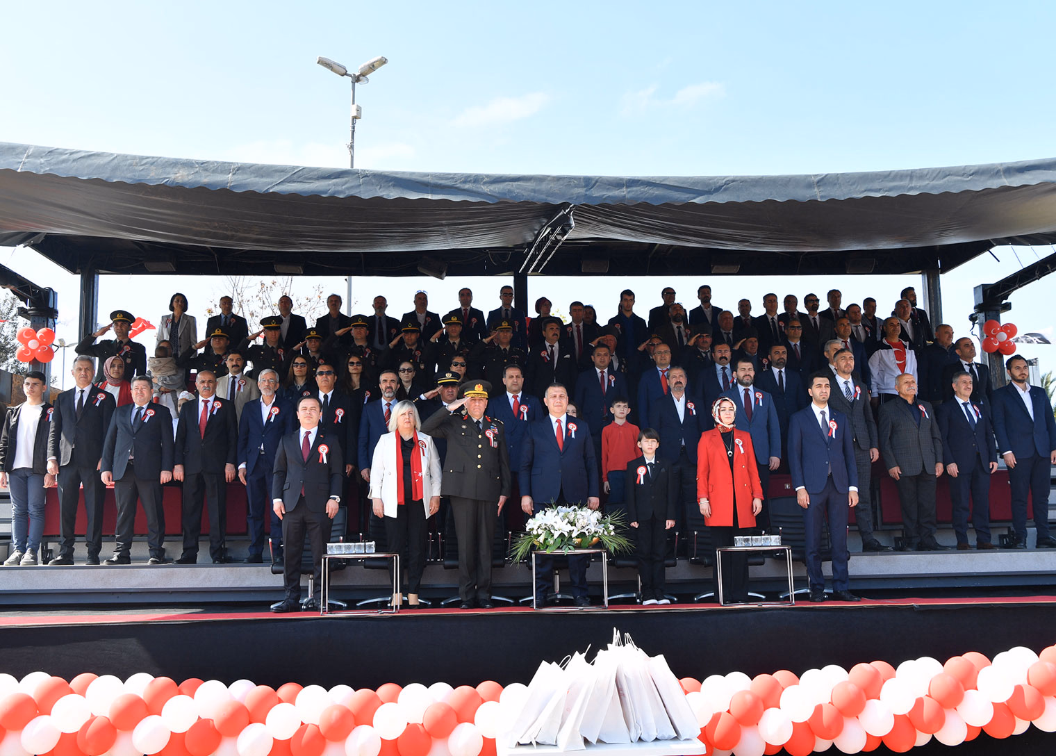 Tuzla’da 23 Nisan coşkuyla kutlandı