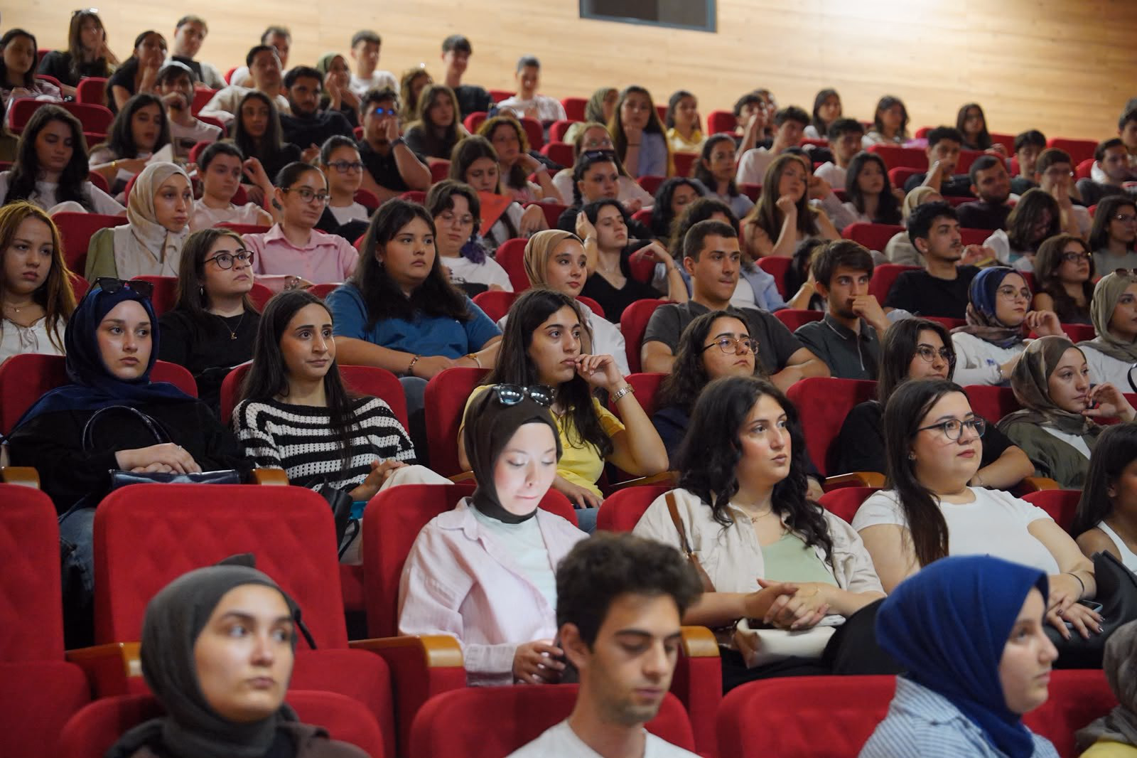 Tuzlalı öğrenciler sınav öncesi ‘Net Avı’ seminerine katıldı