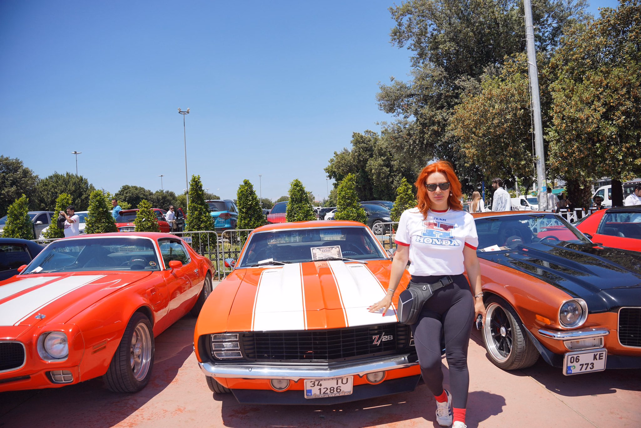 Tuzla’da nostalji rüzgârı: Klasik otomobiller sahilde buluştu    - Fotoğraf 3