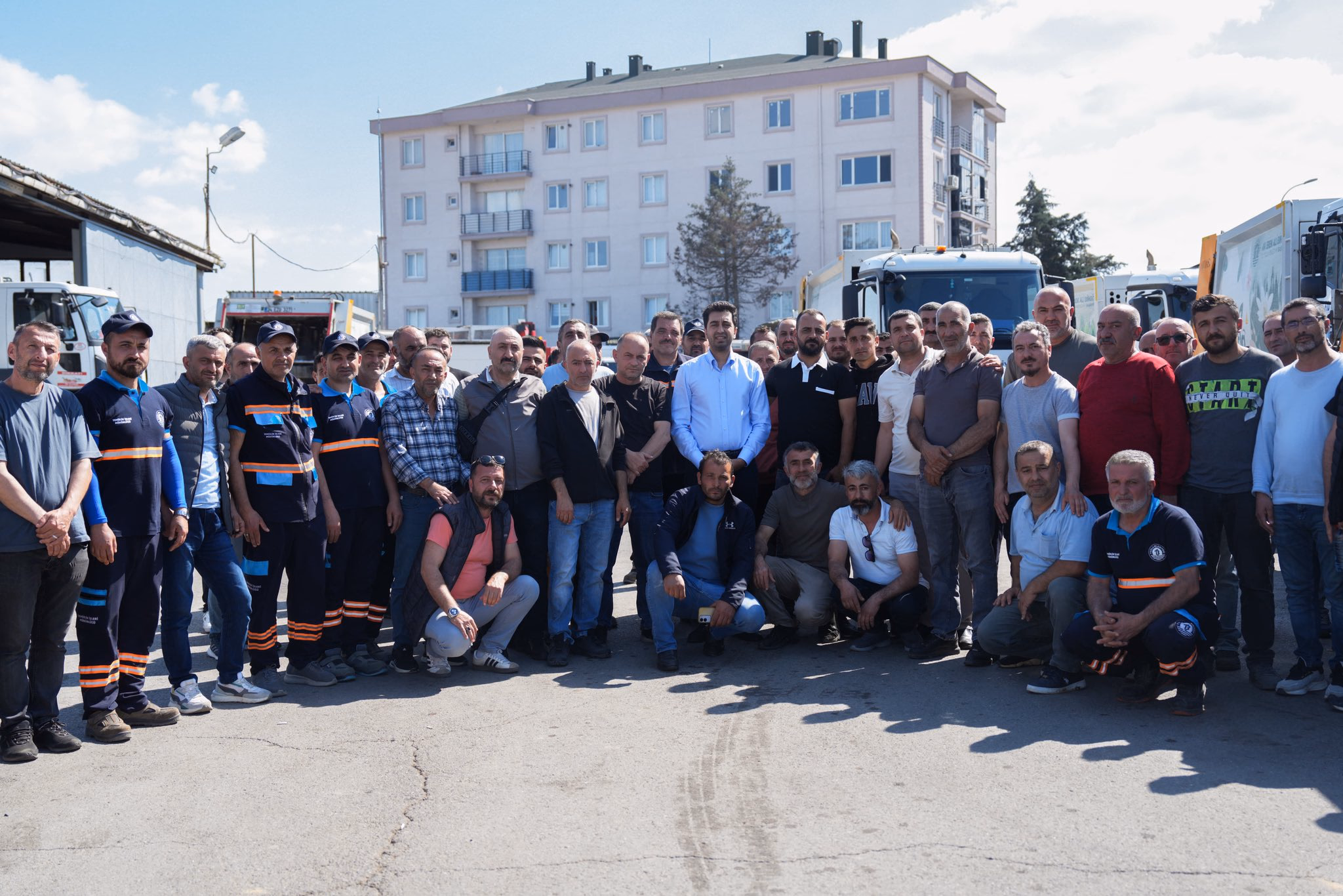 Tuzla Belediye Başkanı Bingöl mesai arkadaşlarıyla bayramlaştı   