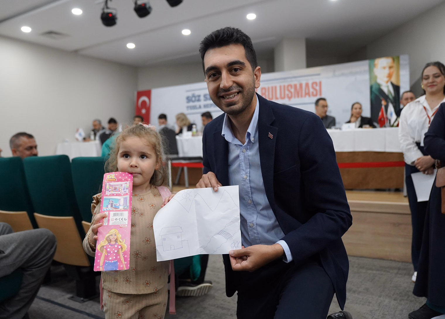 Başkan Eren Ali Bingöl halk buluşmalarında komşularıyla bir arada - Görsel 2