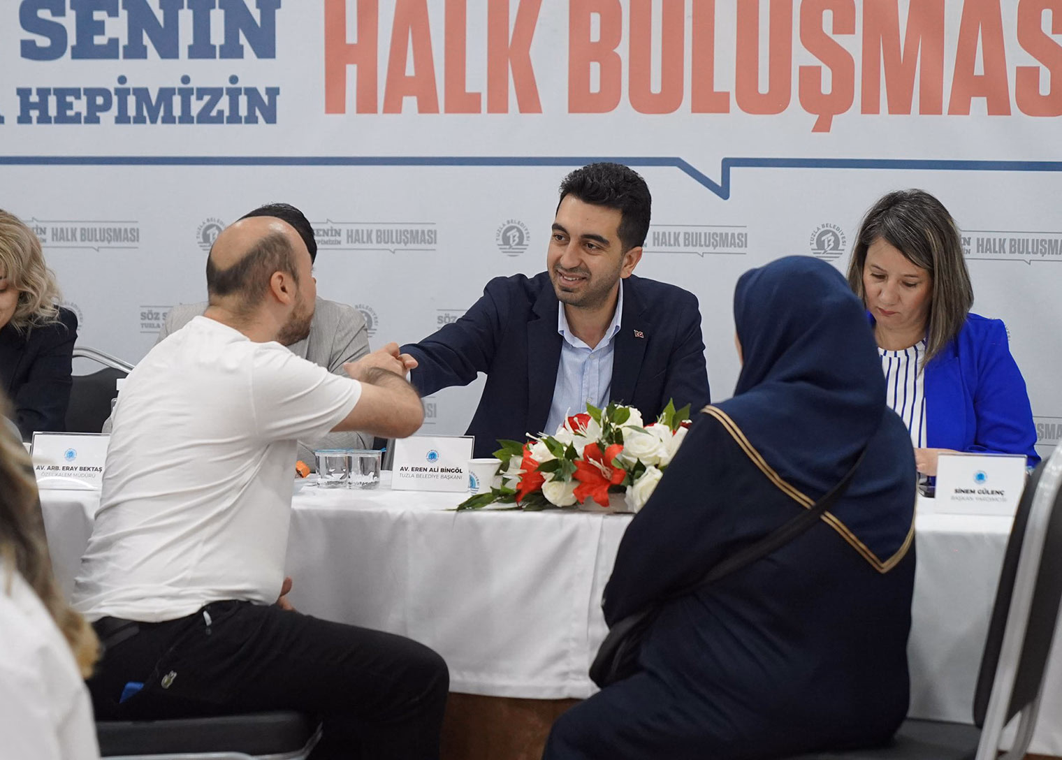 Başkan Eren Ali Bingöl halk buluşmalarında komşularıyla bir arada - Görsel 3