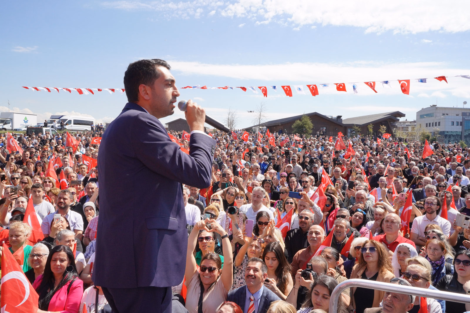 Tuzla Belediye Başkanı Eren Ali Bingöl, vatandaşlarla buluştu - Görsel 2