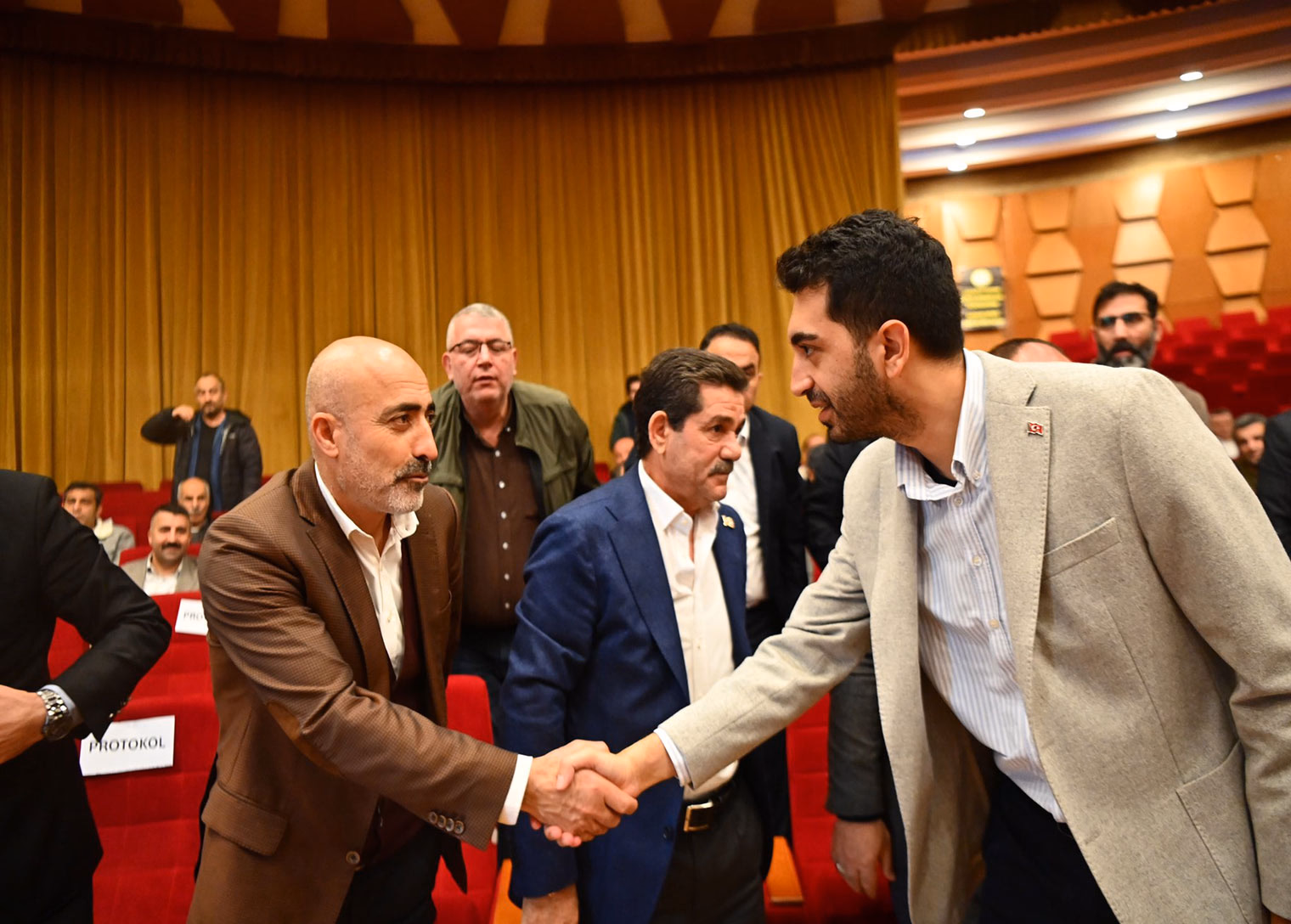 Başkan Bingöl, Bitlis Dernekleri Federasyonu Genel Kurulu’nda komşularıyla buluştu - Görsel 1