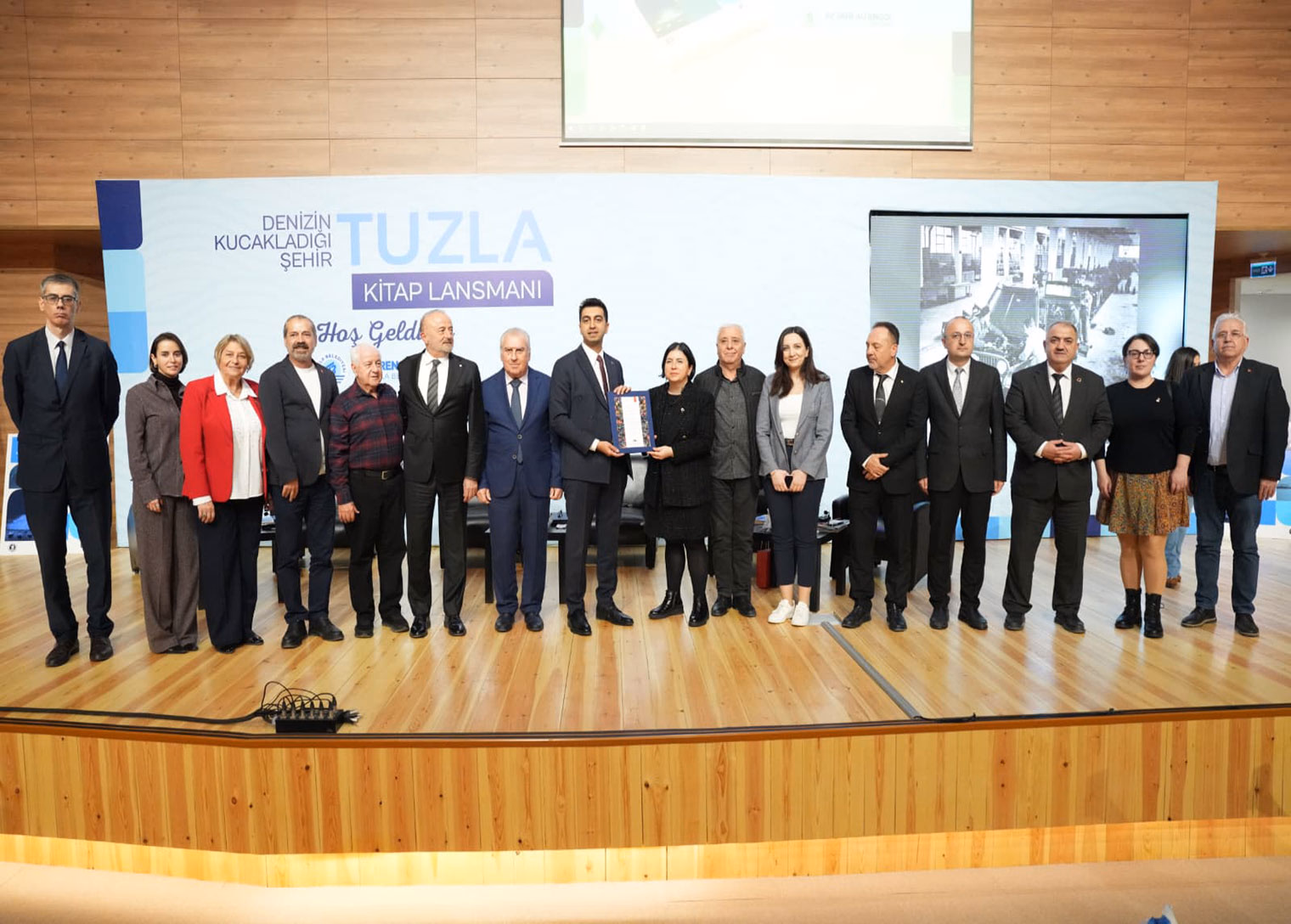 “Denizin Kucakladığı Şehir: Tuzla” kitabı çıktı - Görsel 4