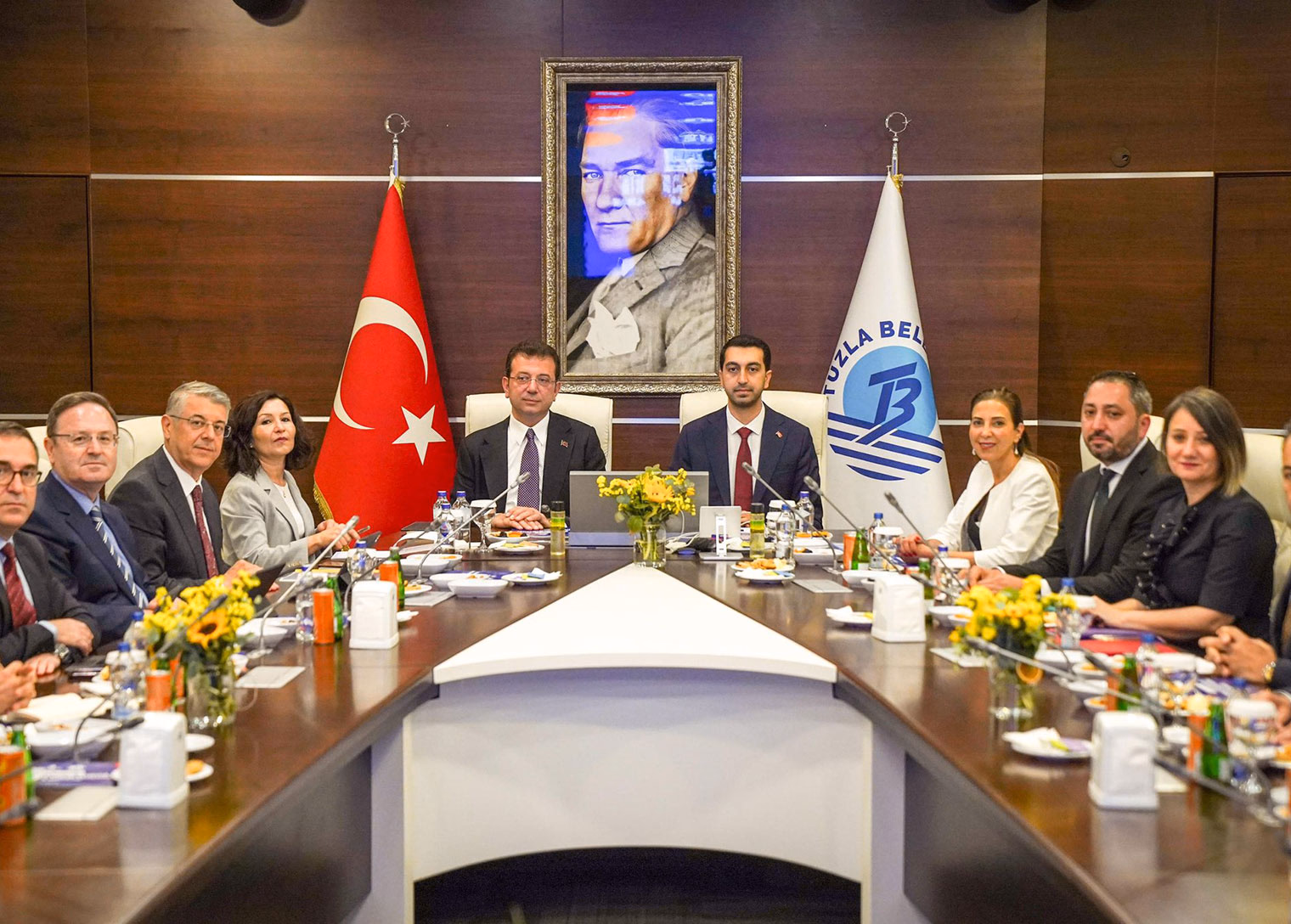 İmamoğlu’ndan Tuzla Belediye Başkanı Eren Ali Bingöl’e tebrik ziyareti