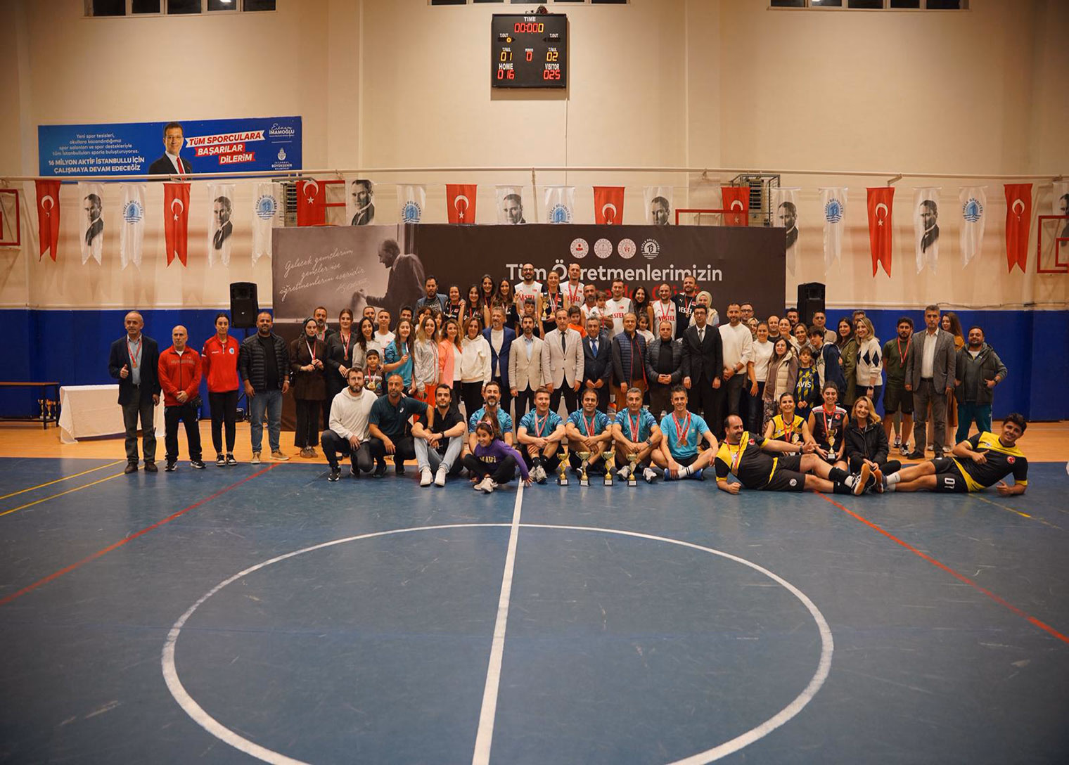 Öğretmenler Günü Spor Şenlikleri sona erdi: 650 öğretmen 9 branşta yarıştı
