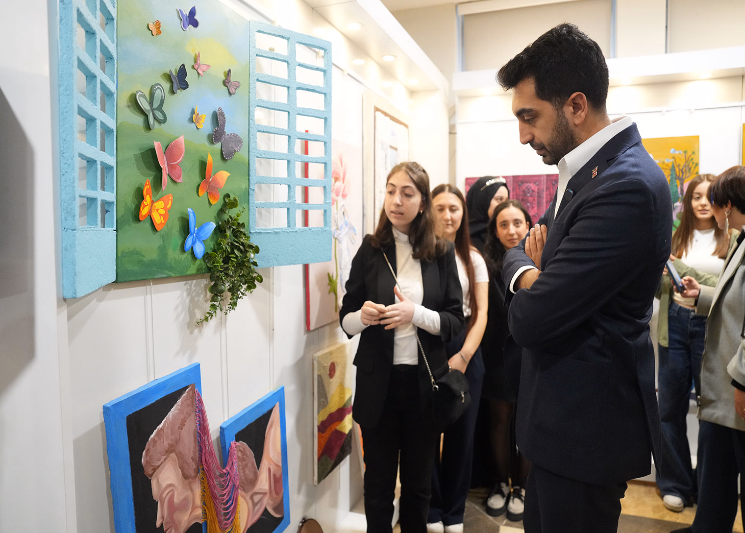 Dünya Ressamlar Günü'nde ‘Pigment 959’ sergisi sanatseverlerle buluştu - Görsel 1