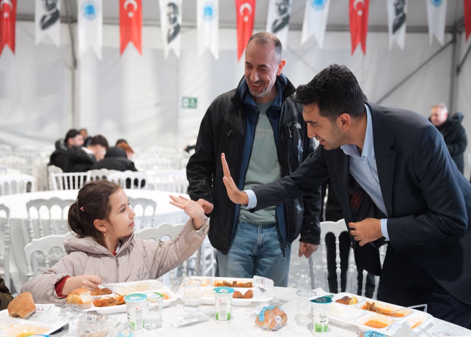 Ramazan’ın ilk iftarı birlik ve beraberlik içinde yapıldı - Görsel 6