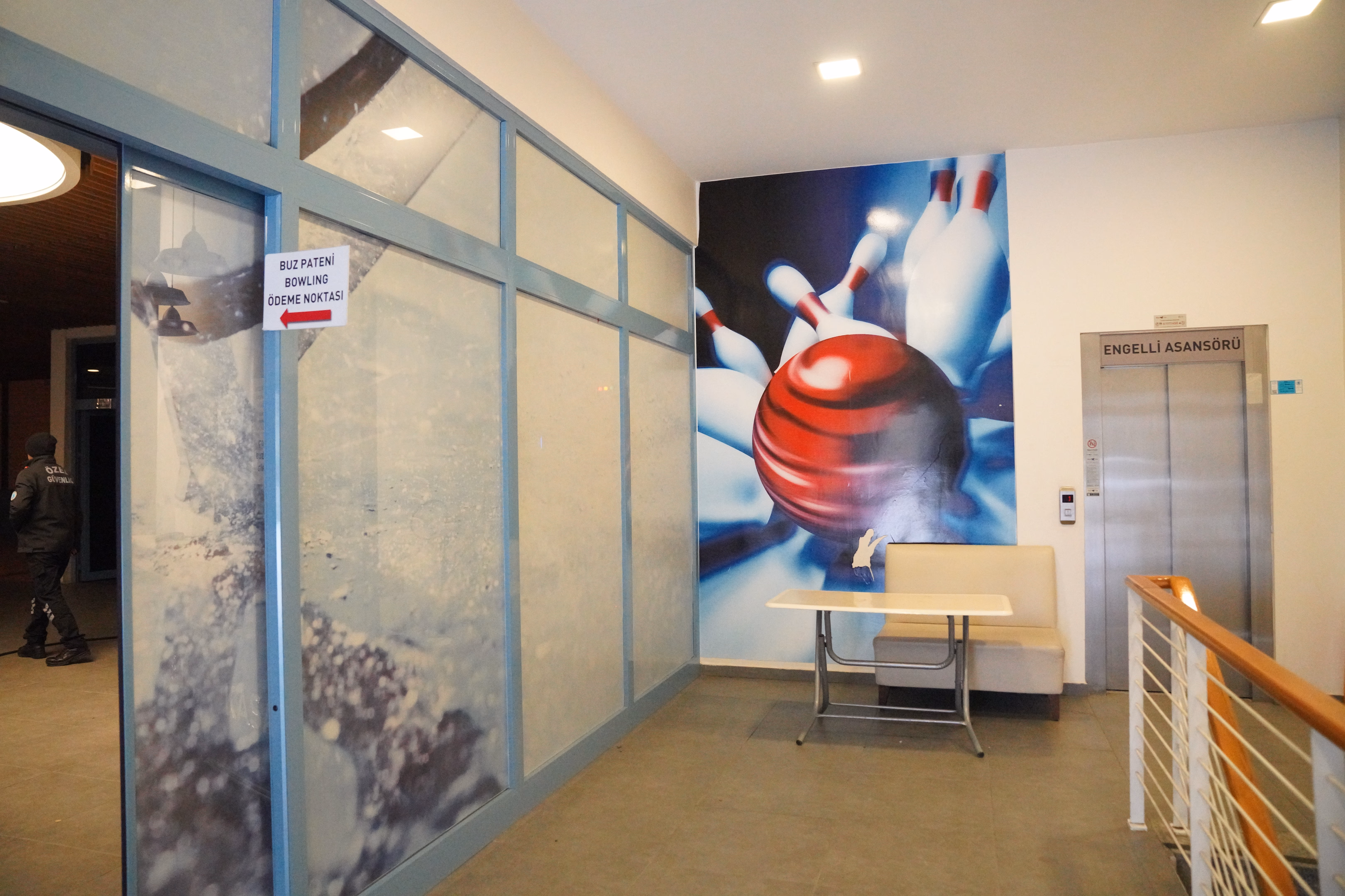Şelale Park Buz Pisti ve Bowling Salonu - Fotoğraf 1