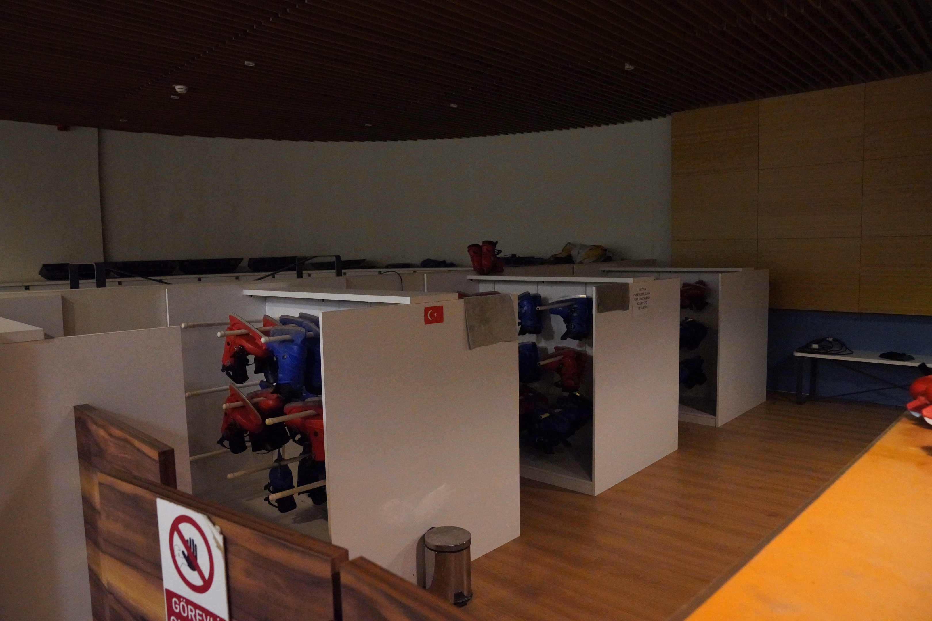 Şelale Park Buz Pisti ve Bowling Salonu - Fotoğraf 4